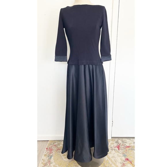 Tadashi Shoji Dresses & Skirts - Tadashi Shoji Navy Satin Skirt‎ Boatneck Long Gown Size 10